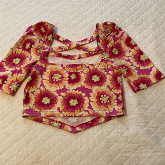 Free People floral top, size L fits like M. - Picture 3 of 3